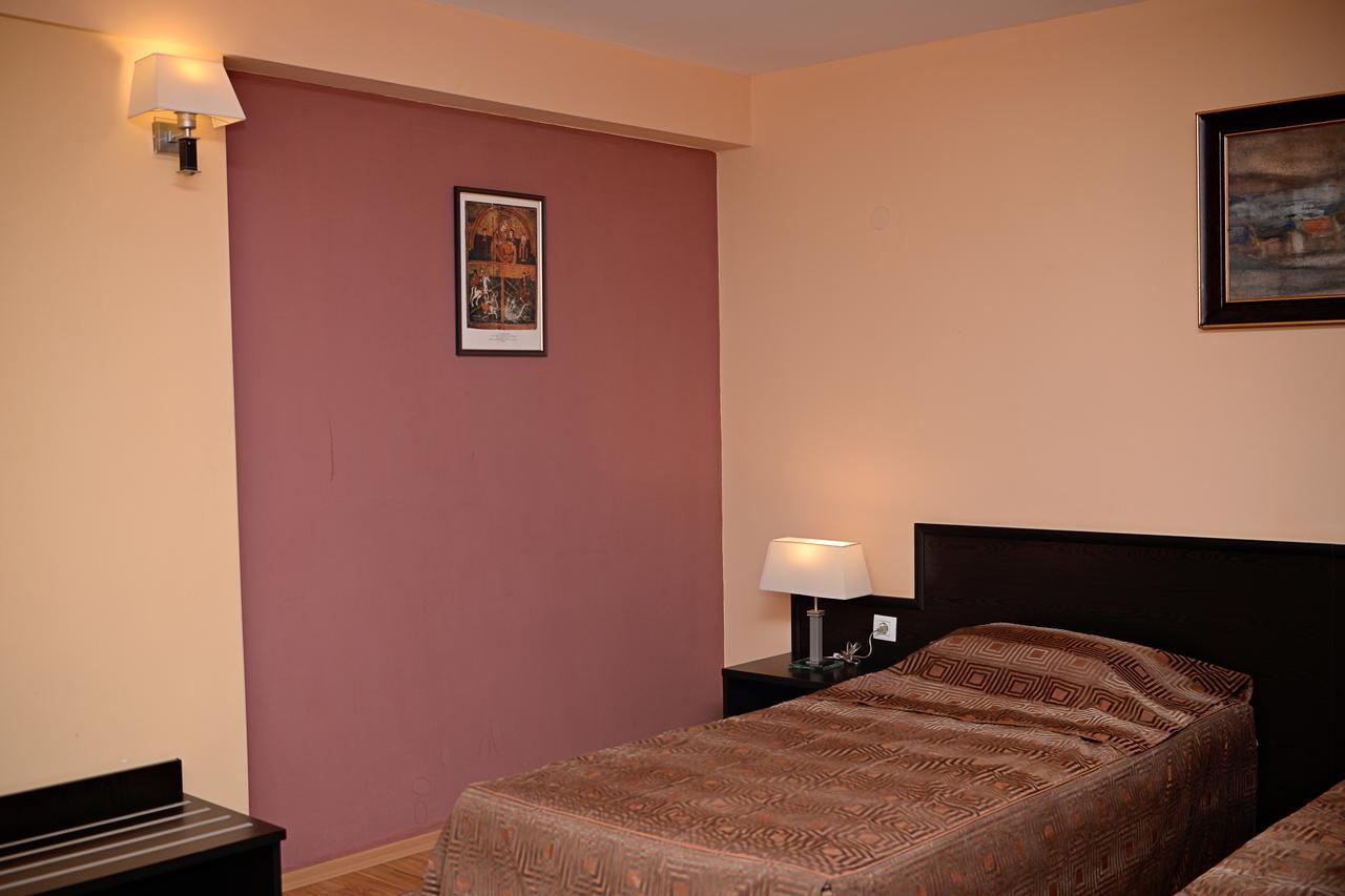 Family Art-Hotel Zora Vratsa Luaran gambar